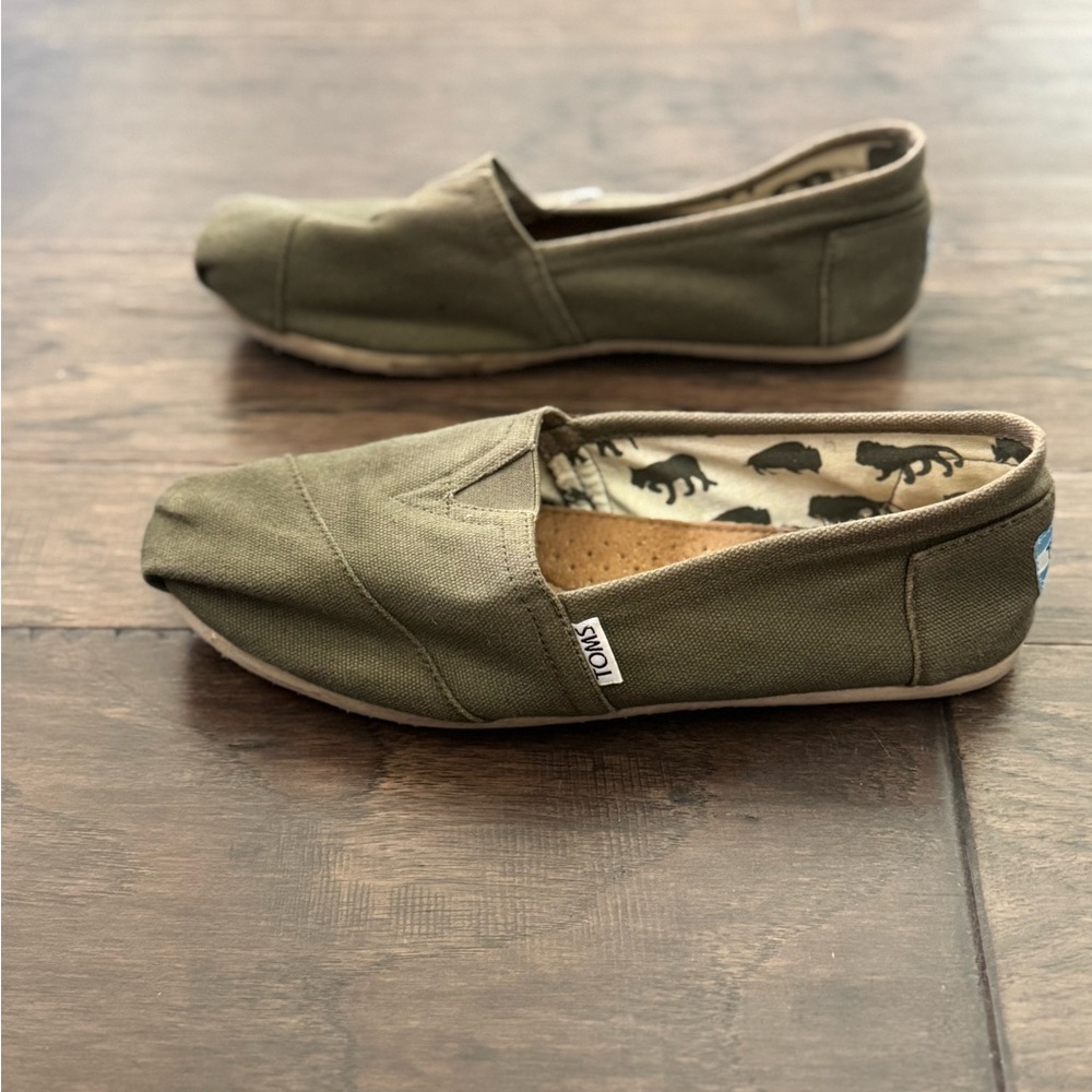 Toms Alpargata Classic Canvas Slip On Shoes Wm Sz 9 Green